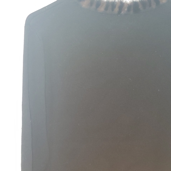 faux fur lined long sleeve top - Picture 5 of 6